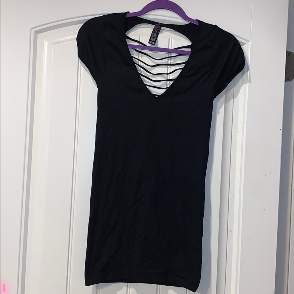 Long stretchy shirt
